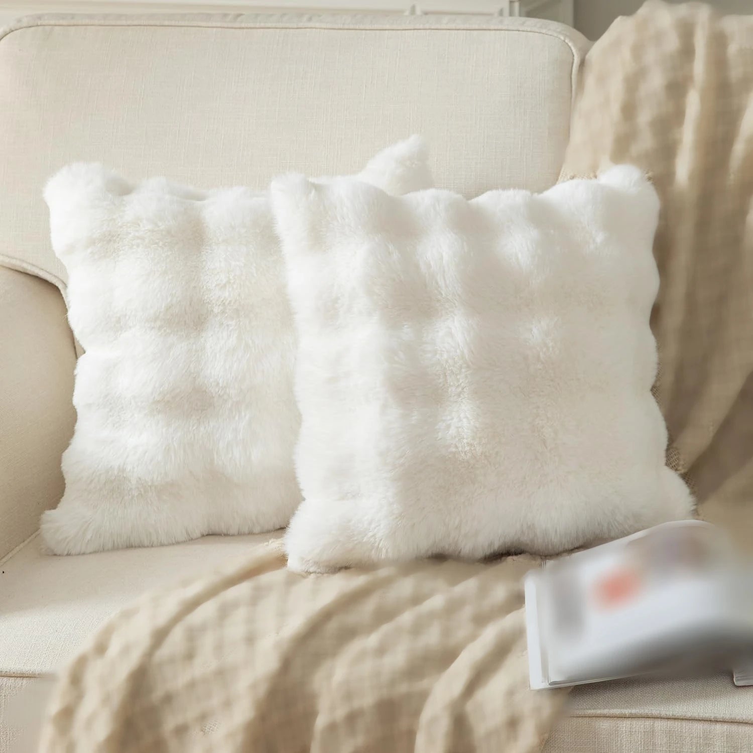 Coussin Soffice crème à relief pelucheux