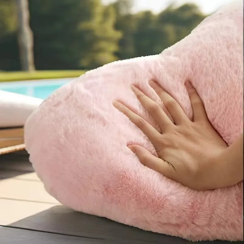 Coussin Amore en forme de cœur rose poudré