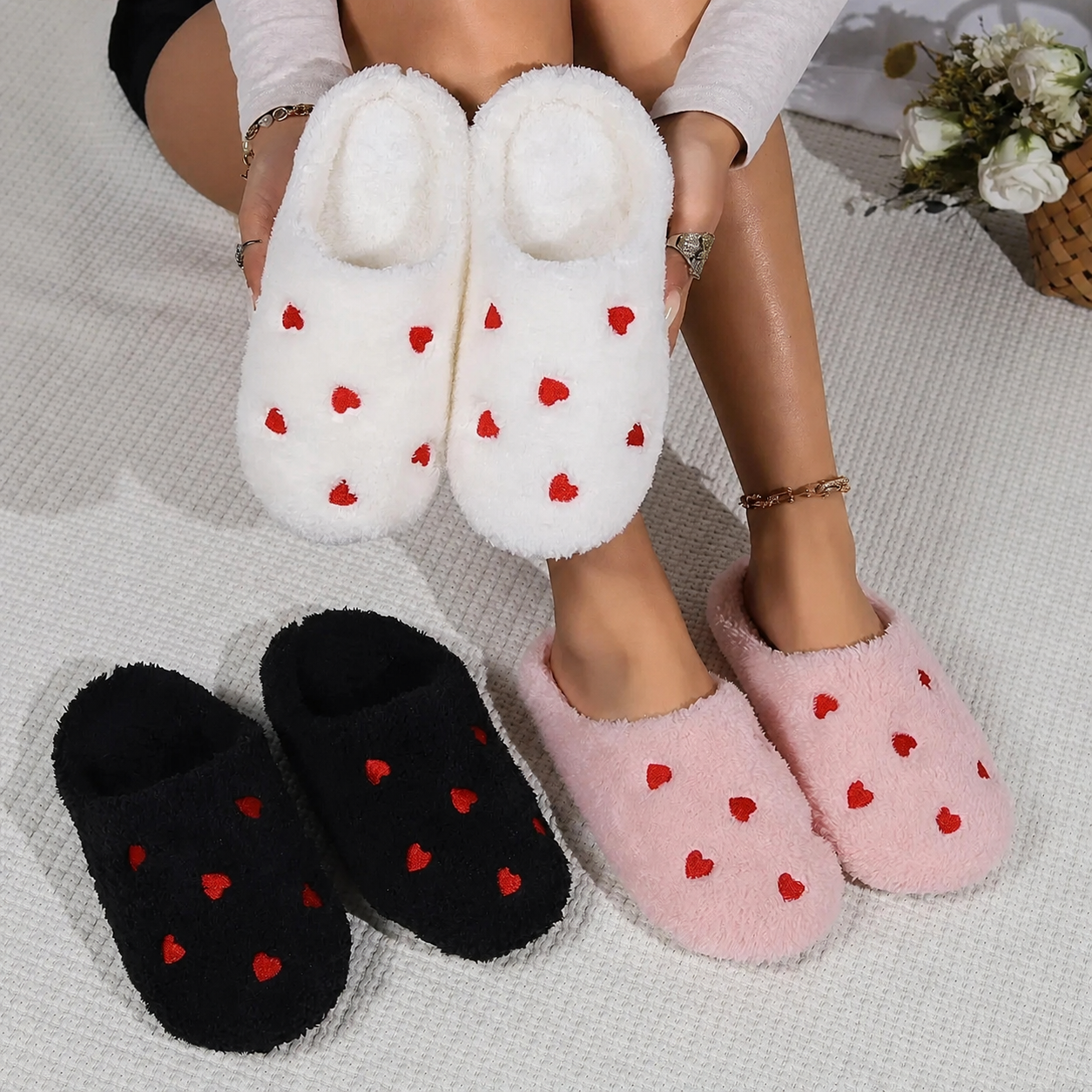 Pantoufles Nuvola à motifs cœurs, coloris Crema, Notte et Rosa